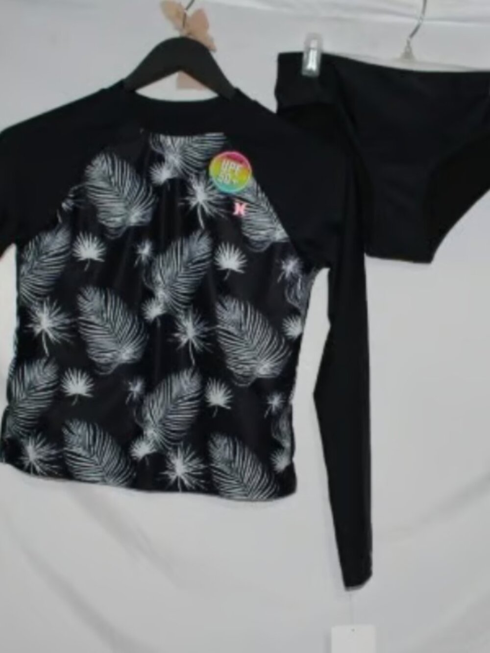 NWT Hurley Girls Black Tropical Long Sleeve Rash Guard with Black Swim Bottoms